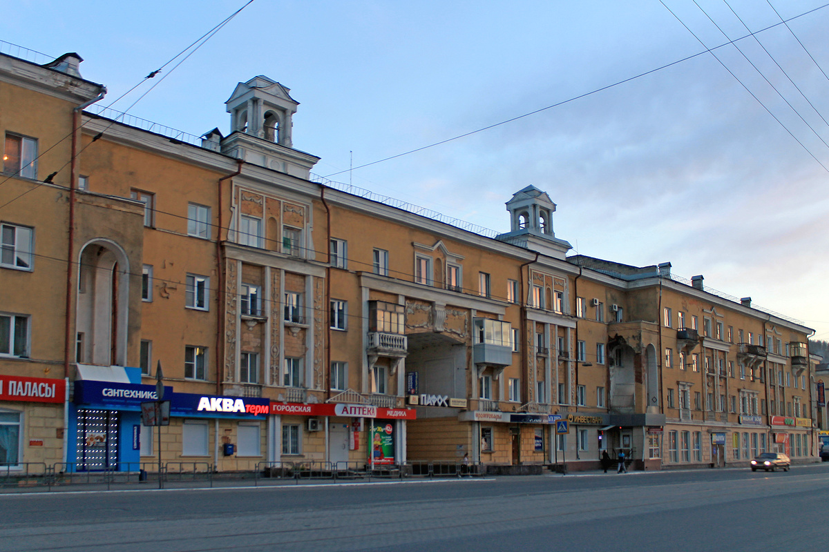 К первозданному виду: в Златоусте готовят к ремонту две «сталинки»