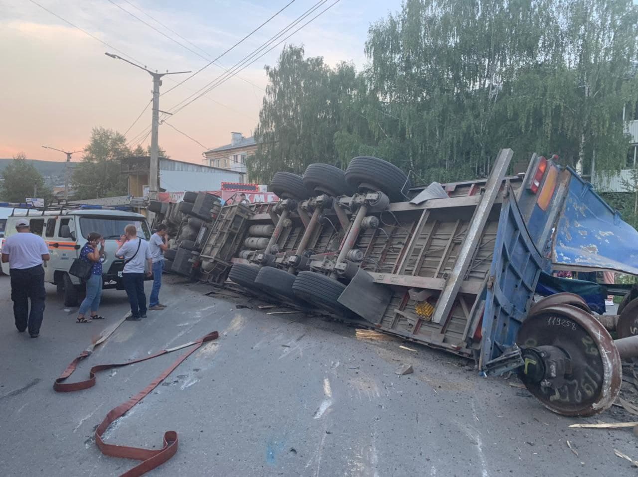 На печально известном спуске в районе Северо-Запада снова крупная авария