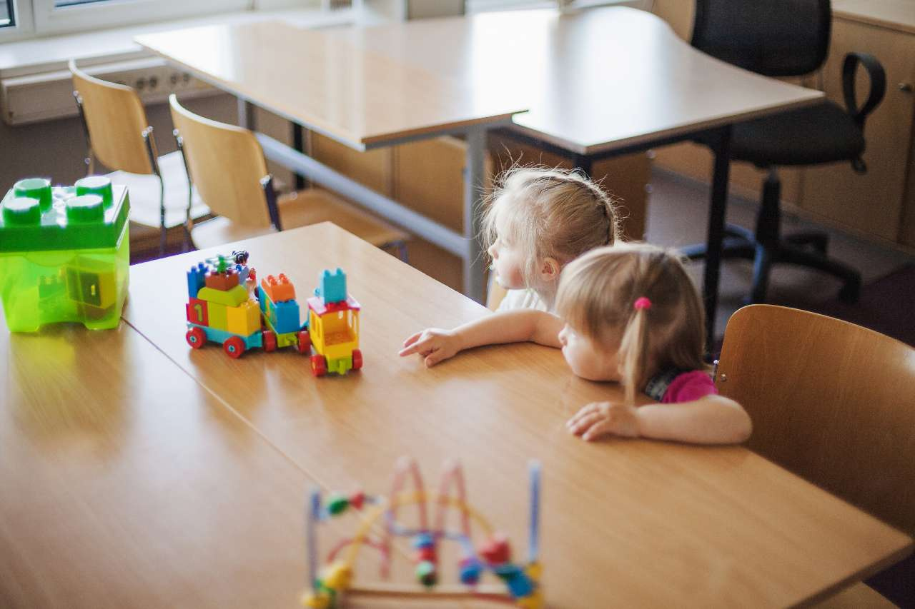 «Чтоб душу не рвать: родители дошколят Златоуста хотят установить в группе видеокамеру