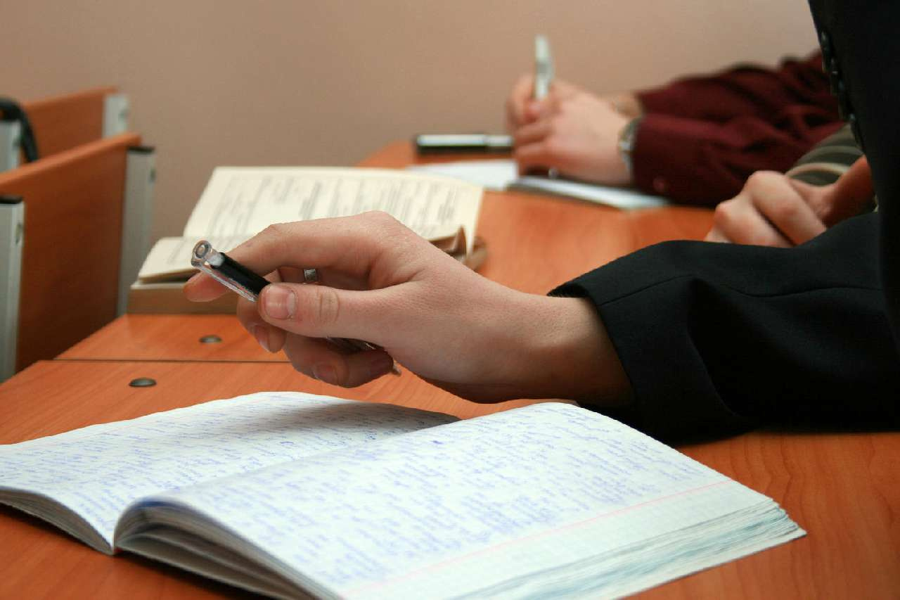 Ждём результатов: златоустовские выпускники написали итоговое сочинение