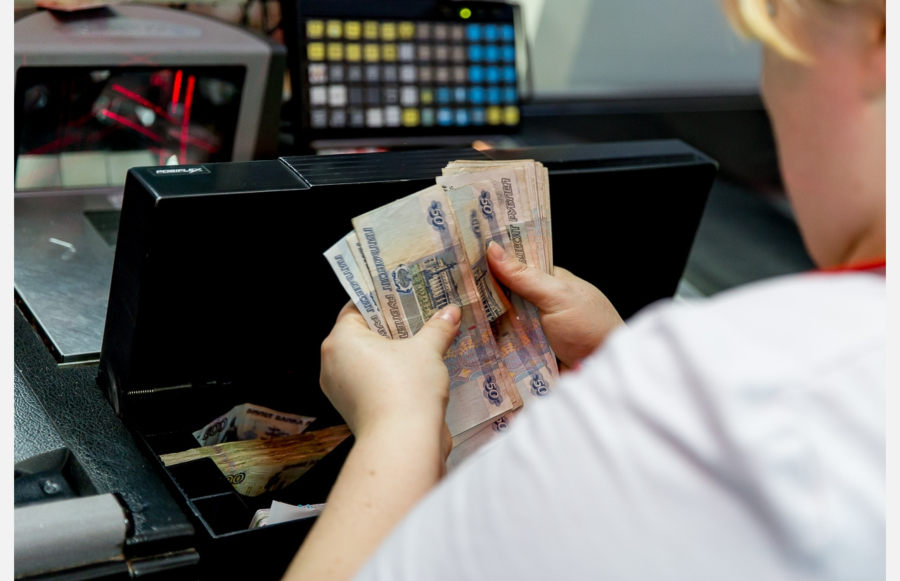 В Златоусте продавец обобрала своего работодателя