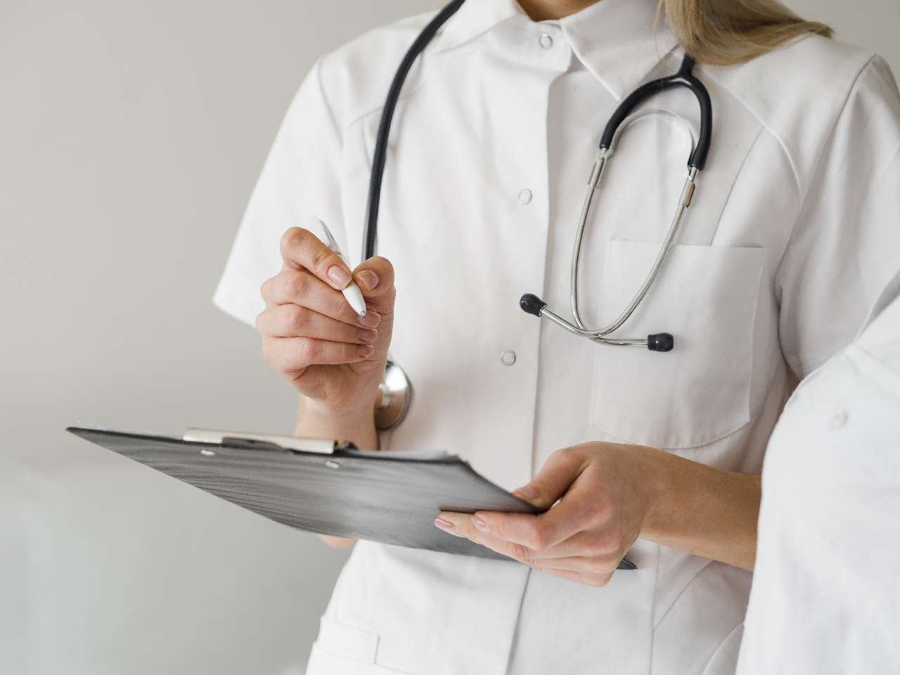 Куда вуз пошлёт: жители Златоуста – о решении проблемы дефицита врачей