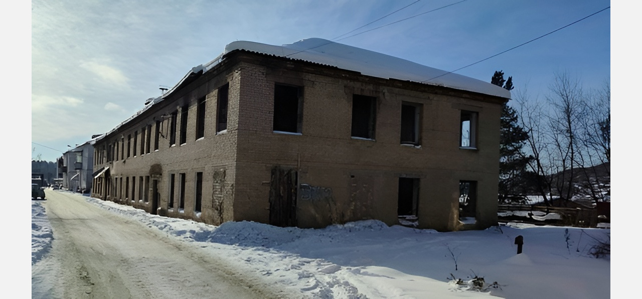 Темно и развалины: златоустовцы пожаловались на соседство с «заброшкой»