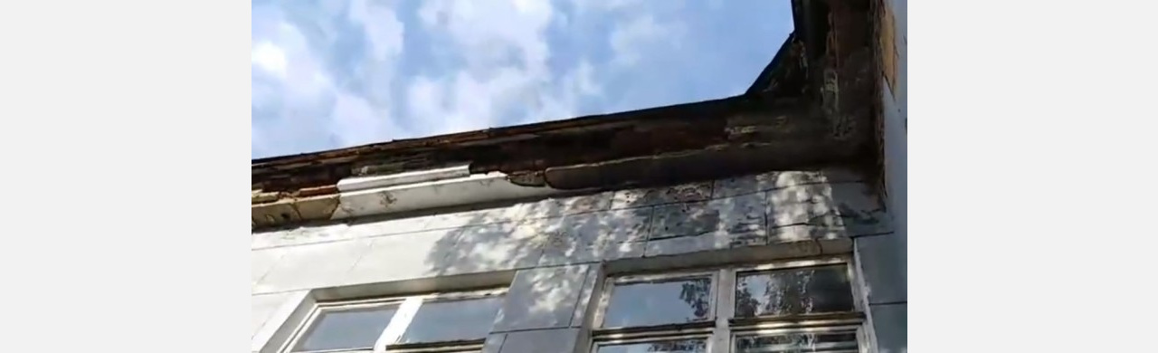 Мы рассказали мэрии: в детсаду, где обрушилась крыша, побывали представители МЧС