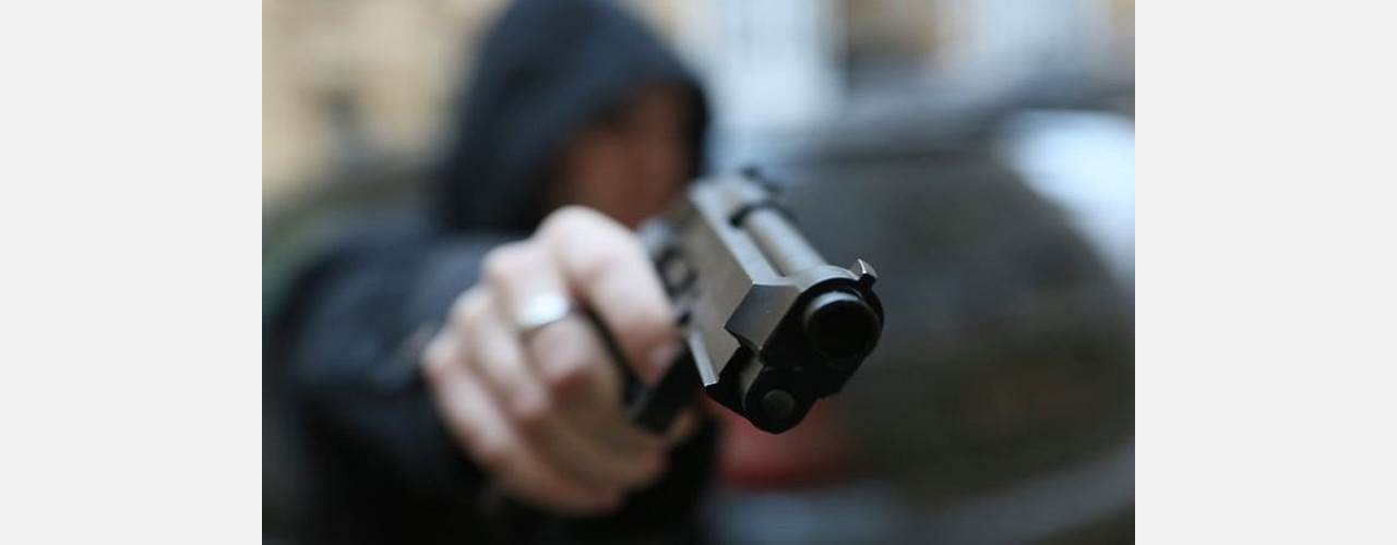 На «гоп-стоп»: в Златоусте уличные грабители вооружились пистолетами