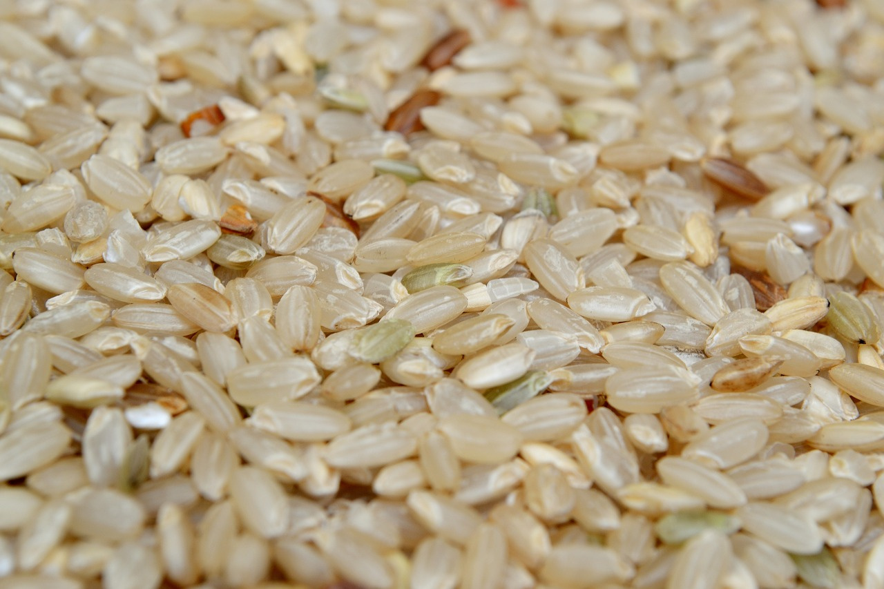 Держать оборону: жители Златоуста скупают бурый рис «для защиты лёгких»