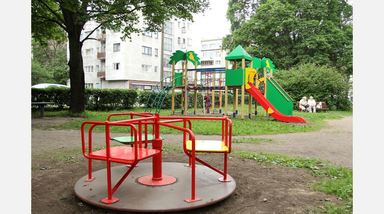 В двух златоустовских дворах установят мини-площадки. КОМУ ПОВЕЗЛО