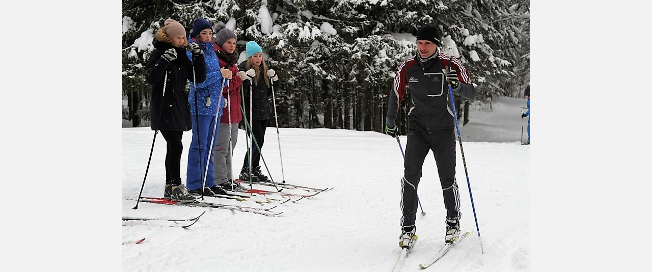«Не до этих трат»: многие родители школьников Златоуста — против «лыжной» физры