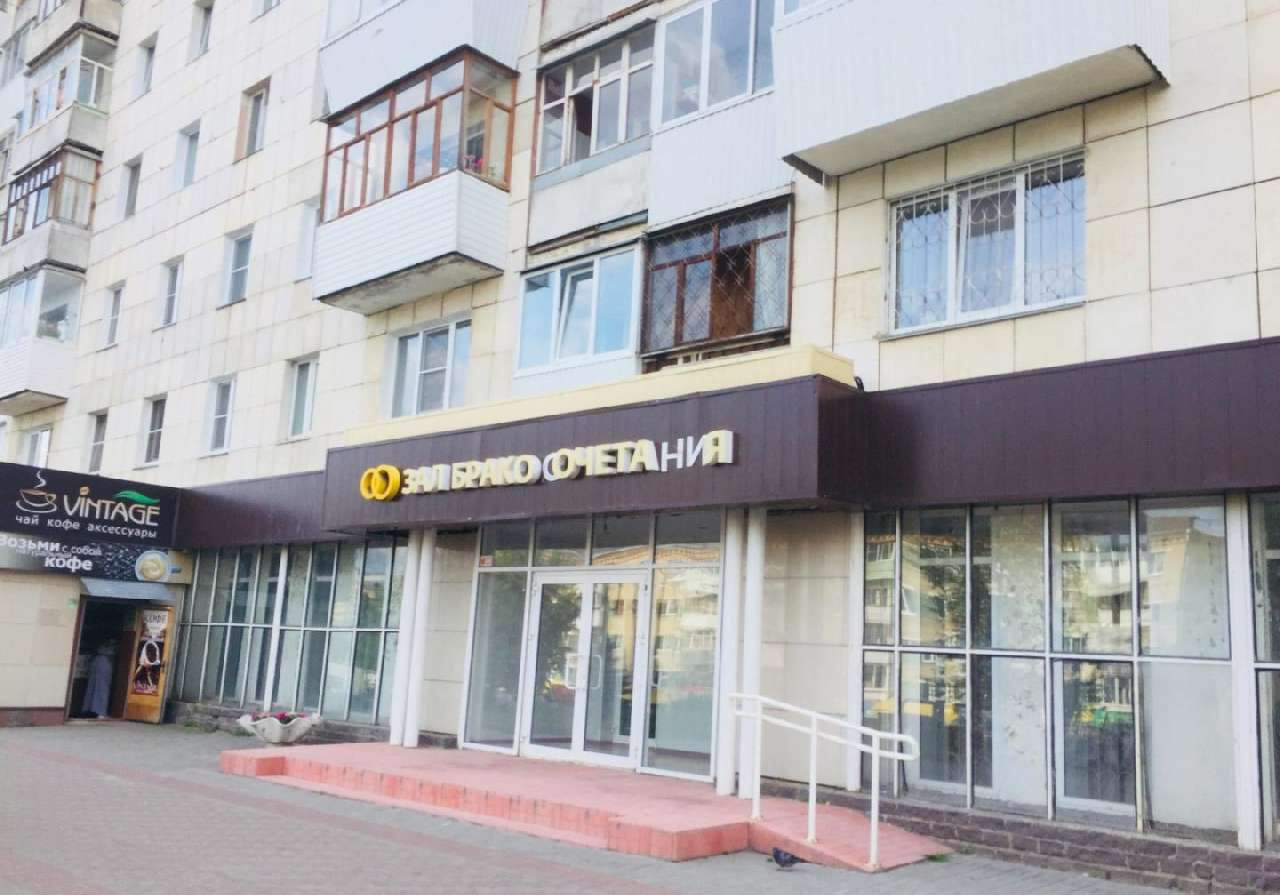 Смокинг или джинсы: введут ли для молодожёнов Златоуста дресс-код и запрет «на лепестки»