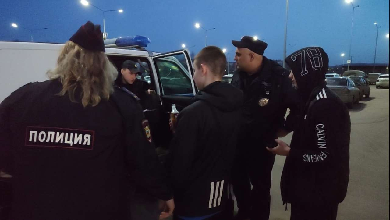 Полиция Златоуста продолжает рейды в ТРК