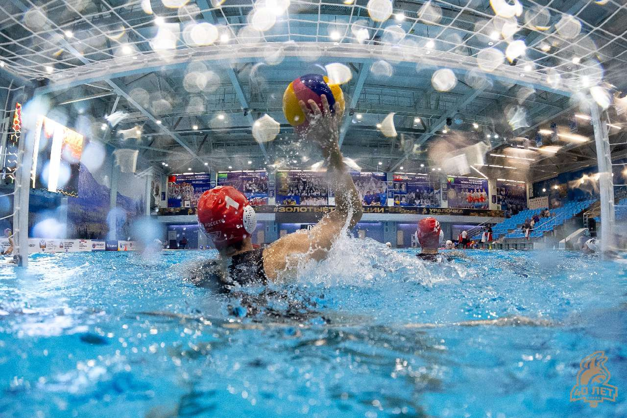 Ватерполистки из Златоуста продолжат борьбу за бронзу чемпионата России