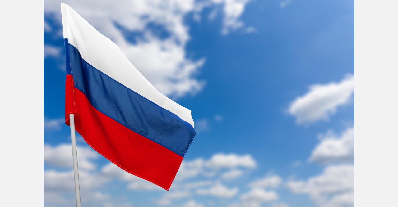 От яслей до вуза: все образовательные организации обяжут вывесить российские флаги