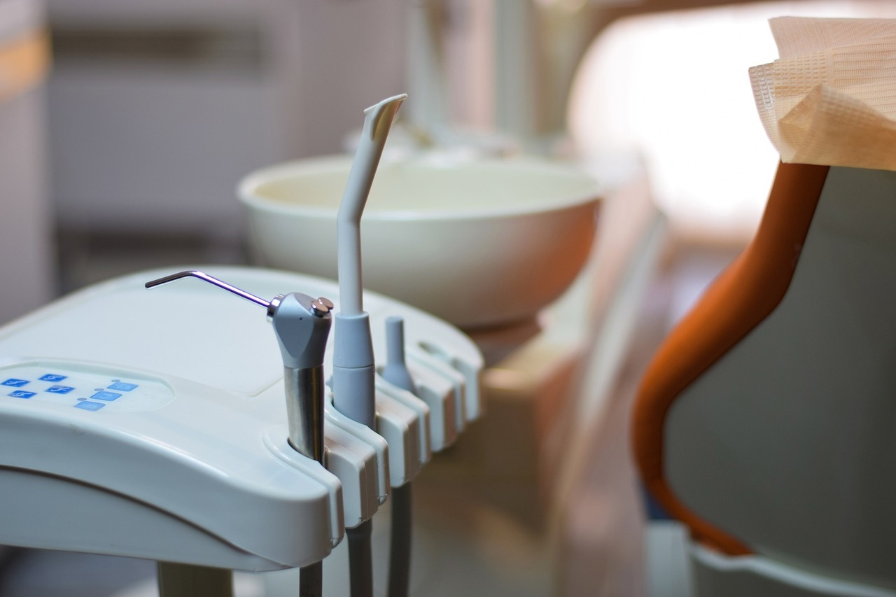 Скорее мёртв, чем жив: зачем горе-стоматологи Златоуста без нужды удаляют зубные нервы