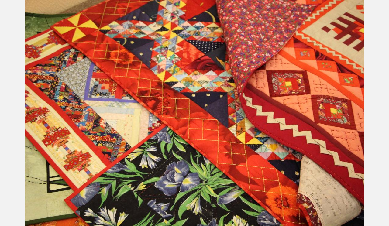 Кинусайга и лоскутная мозаика: в Златоуст приехала выставка смелого текстиля