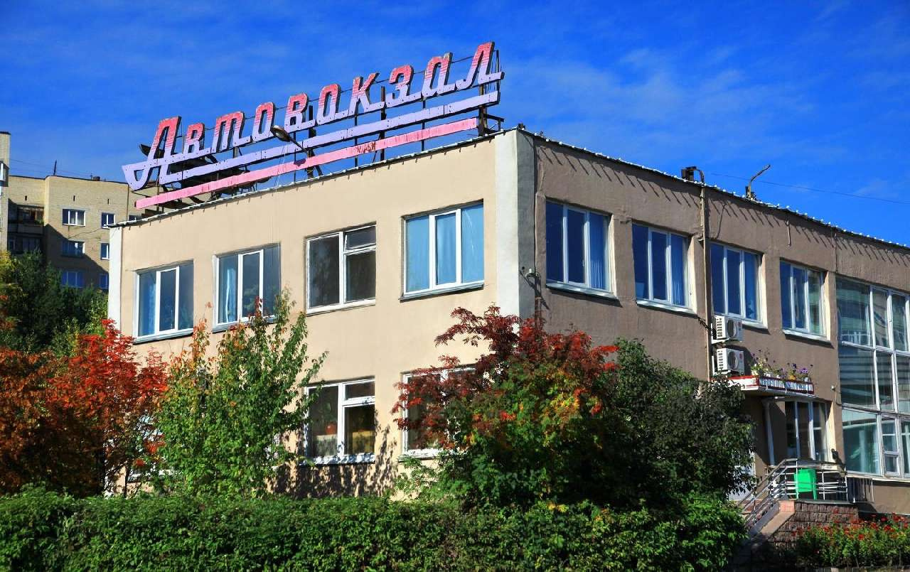 Только аптечка: в России изменились требования к оснащению автовокзала