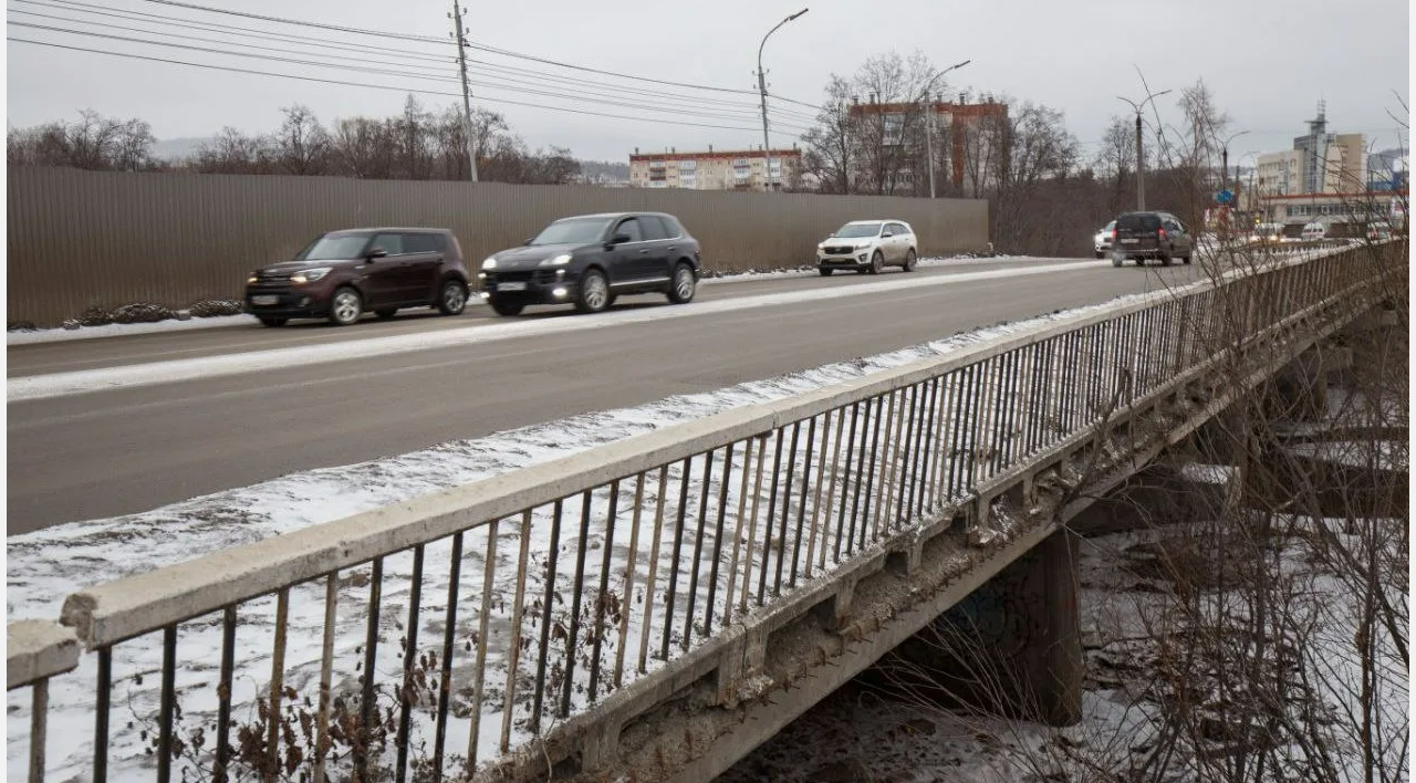 В Златоусте начался ремонт моста – временный
