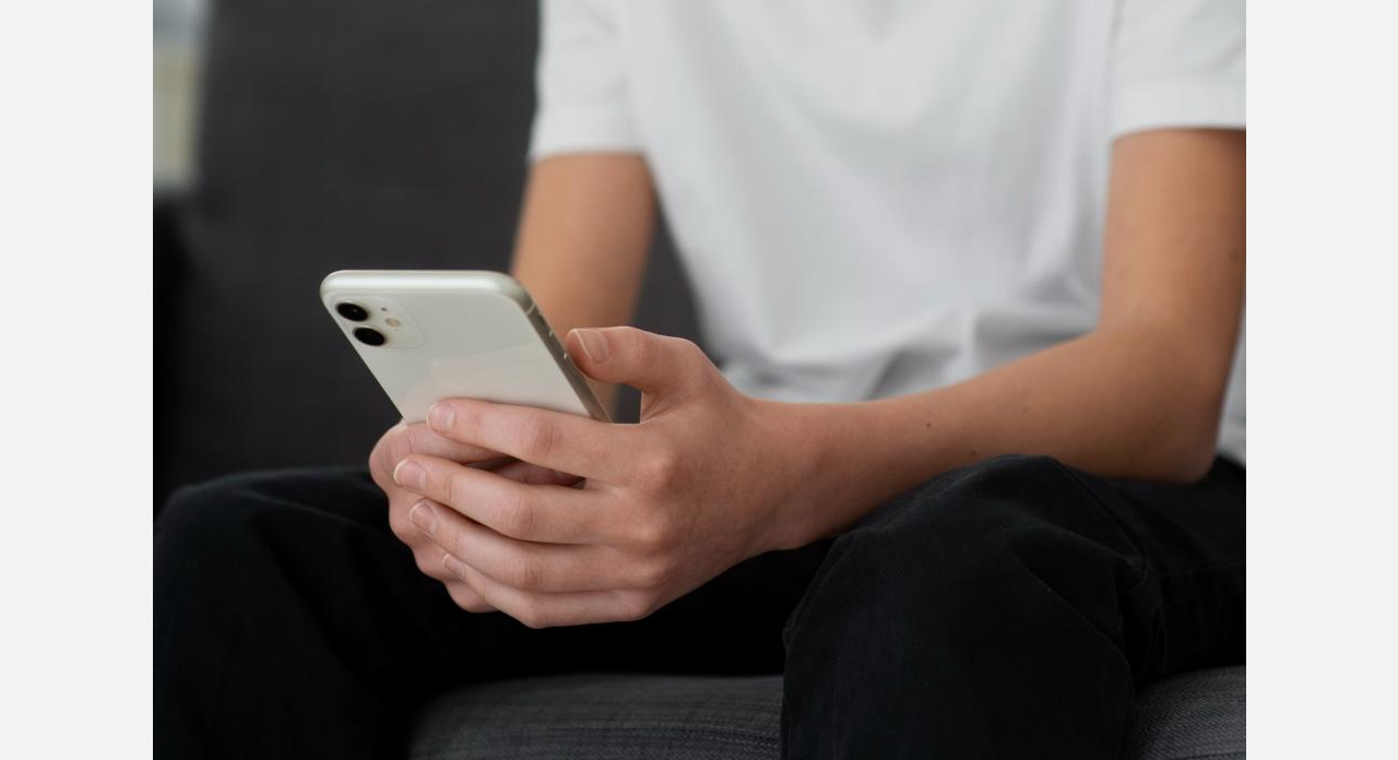 Златоустовского подростка убедили сдать смартфон в ломбард