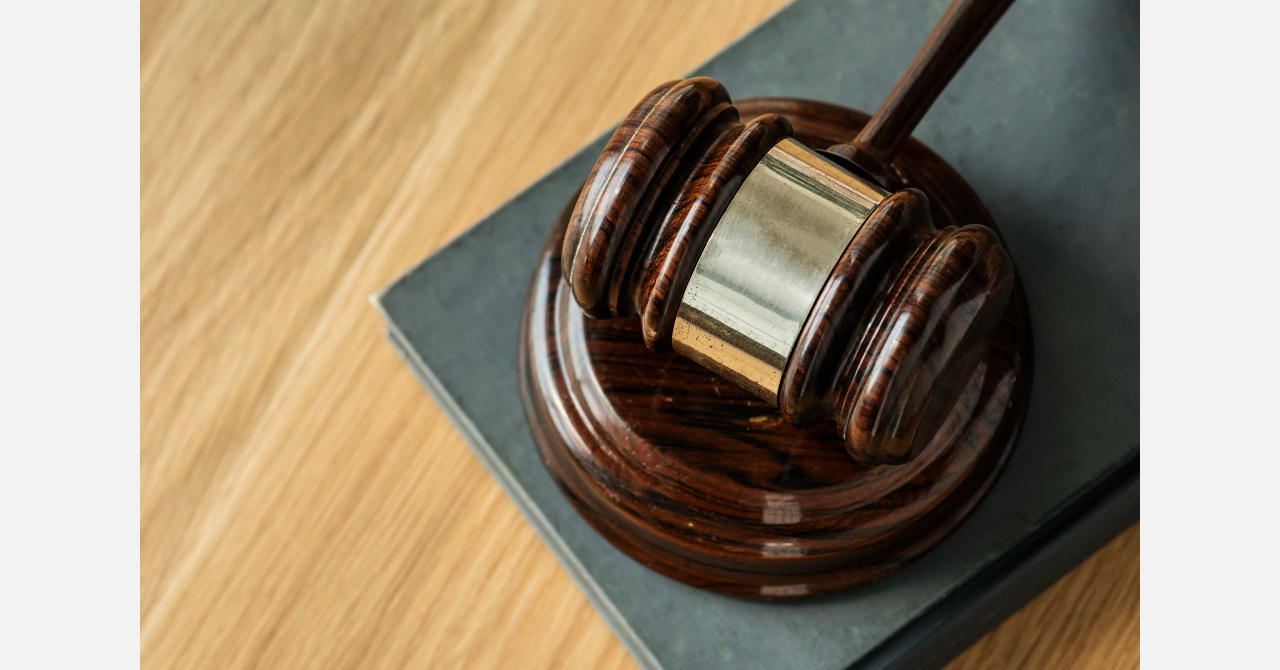 Суд обязал Златоустовский педколледж выплатить компенсацию студенту