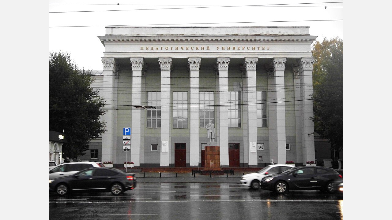 Златоустовским выпускникам предлагают выбрать педвуз