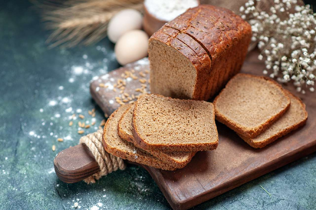Региональные торговые сети могут ограничить наценку на хлеб и сахар