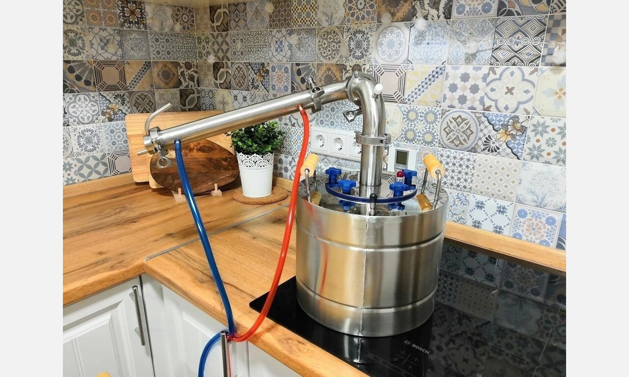 Угощать даром: почему в Златоусте всё больше самогонщиков