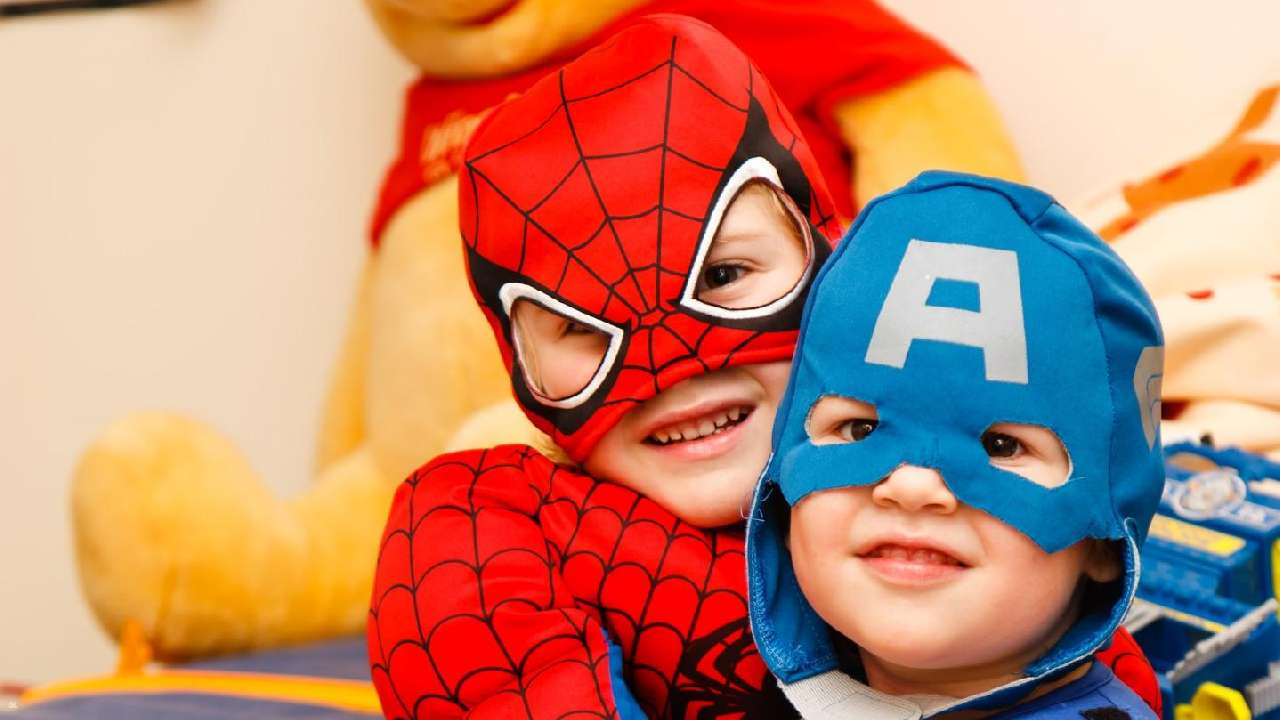 Бэтмену здесь не место: златоустовские родители обсуждают запрет «супергеройских» костюмов