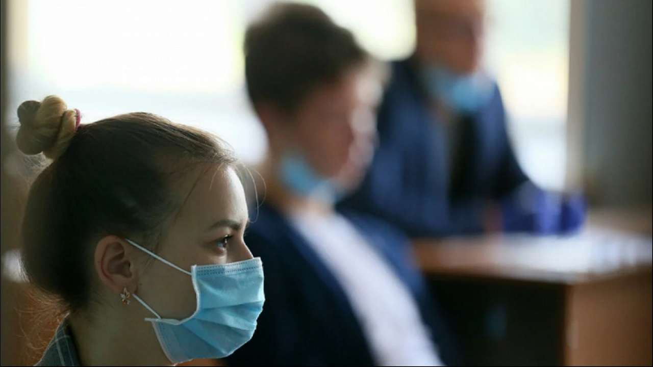 Лекции в масках: в вузах вводят обязательное ношение средств защиты
