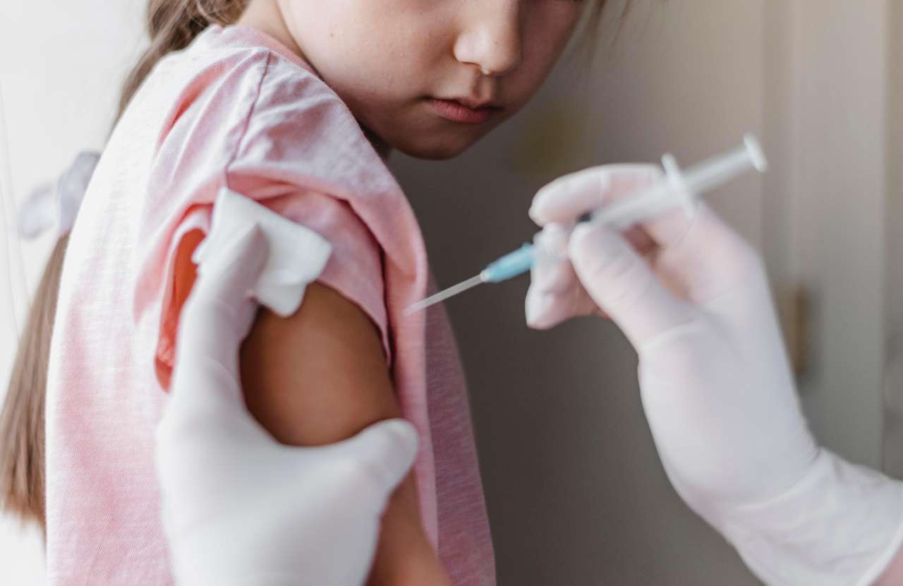 СМИ мешают: в Златоусте снижается количество привитых детей