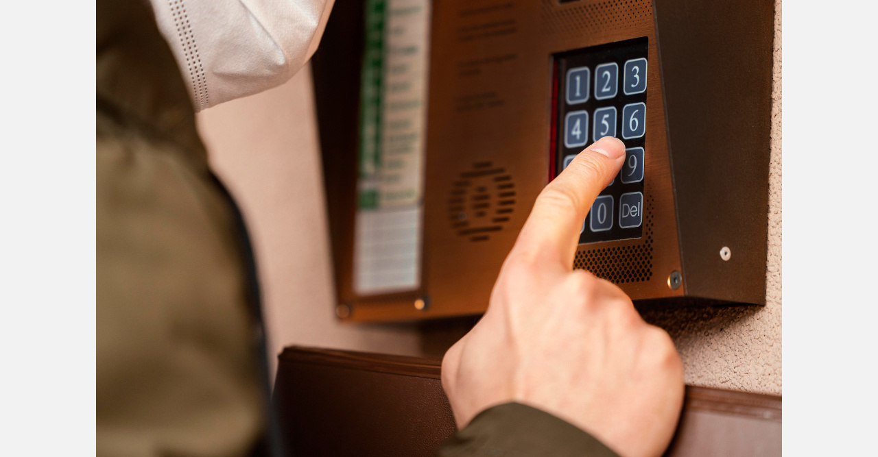 Не верь, не бойся, не бери: по Златоусту ездят «странные мужики» в жилетках