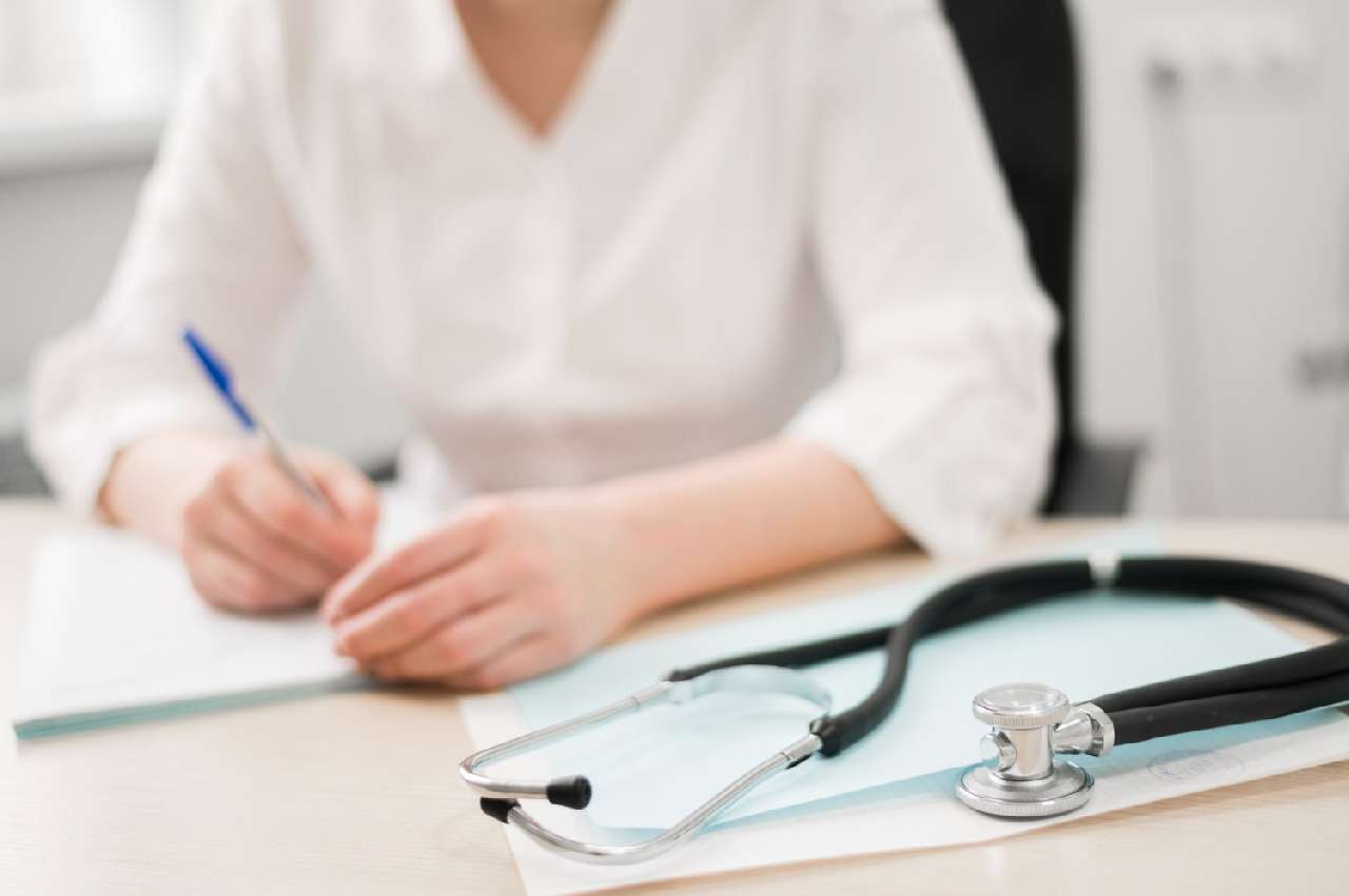 Приходите платно: златоустовцы не могут попасть на приём к узким специалистам