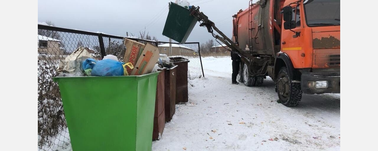 В первый день нового года в Златоусте мусоровозы будут работать в две смены