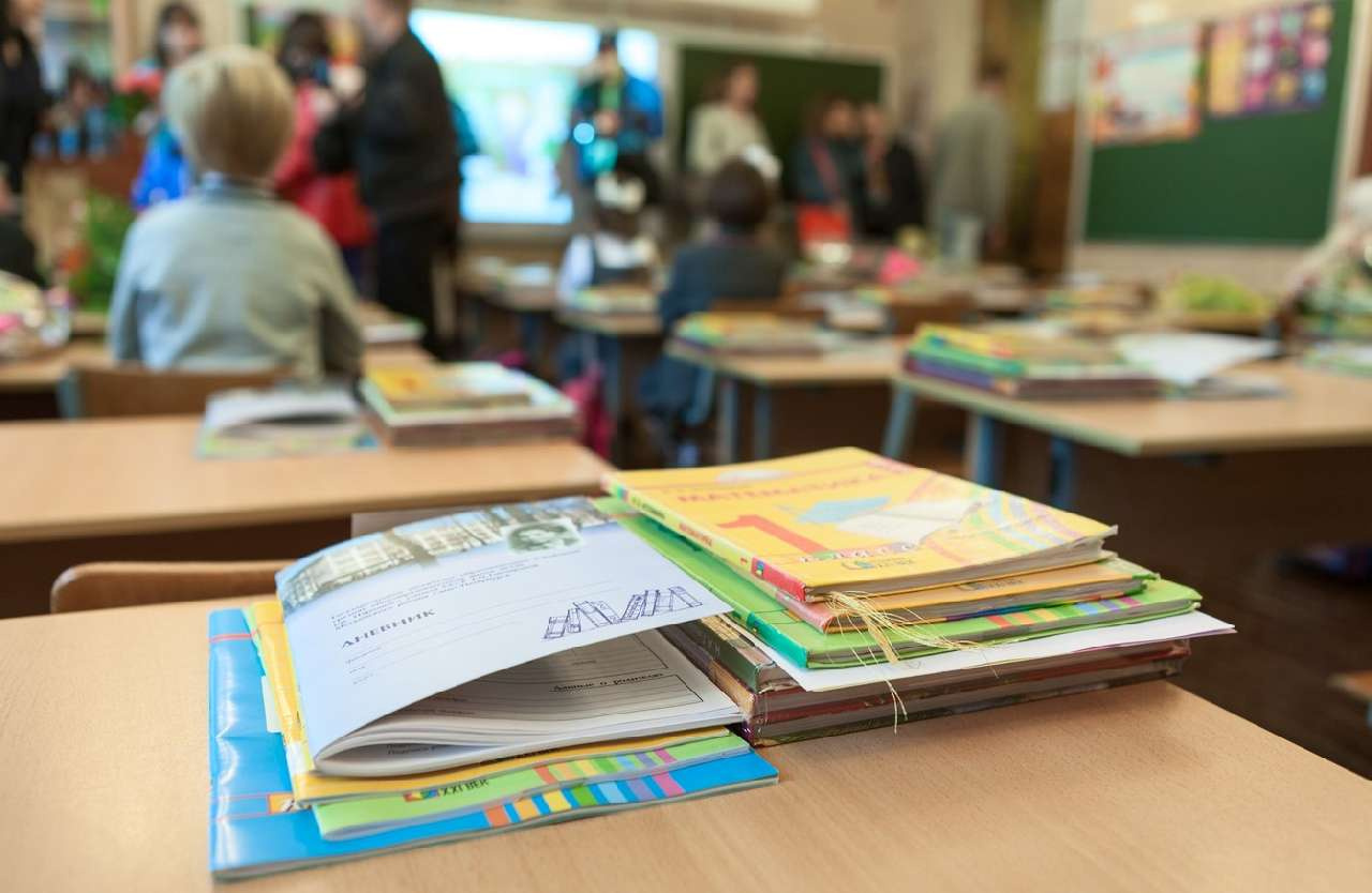 Школам Челябинской области запретили требовать деньги за рабочие тетради