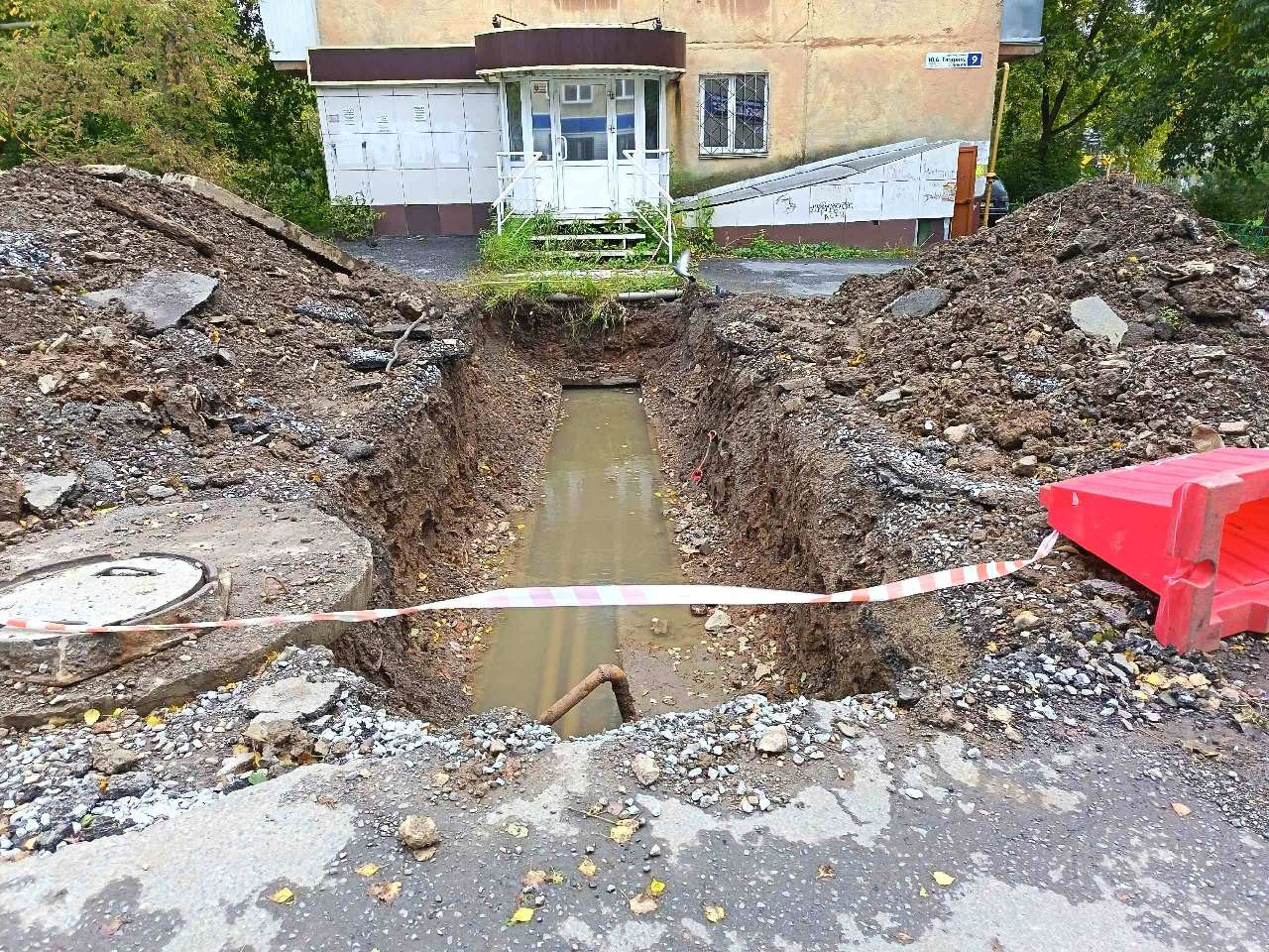 И бассейн в подвале: жители Златоуста пожаловались на забывчивых коммунальщиков