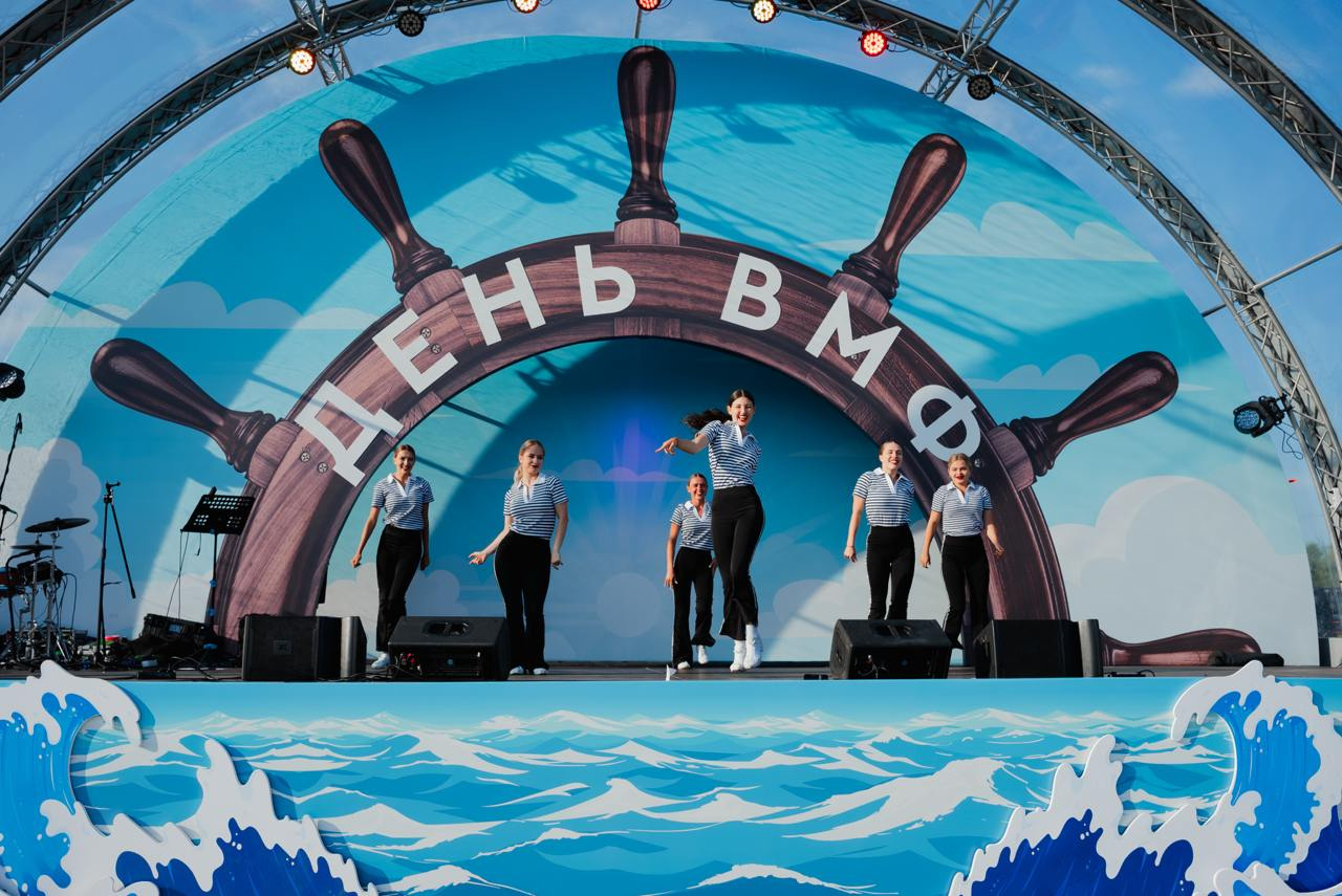 Выходные в Златоусте: славим наш флот и владыку морей!