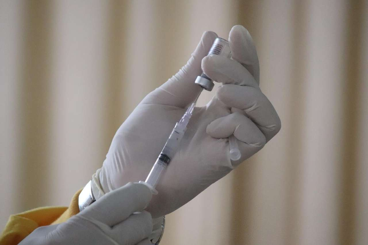 «Сто раз бросал»: курящие жители Златоуста ждут никотиновую вакцину