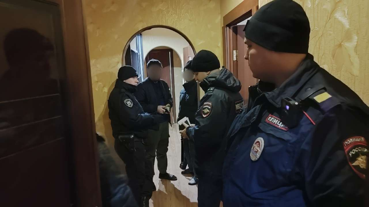 Три златоустовца будут отвечать за фиктивную регистрацию мигрантов