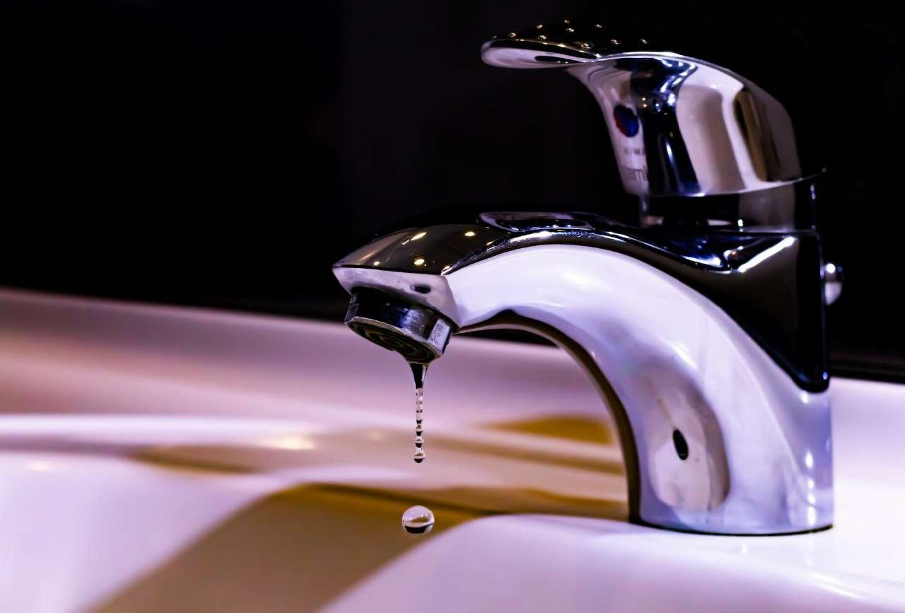 Сроки отключения горячей воды ограничат законодательно