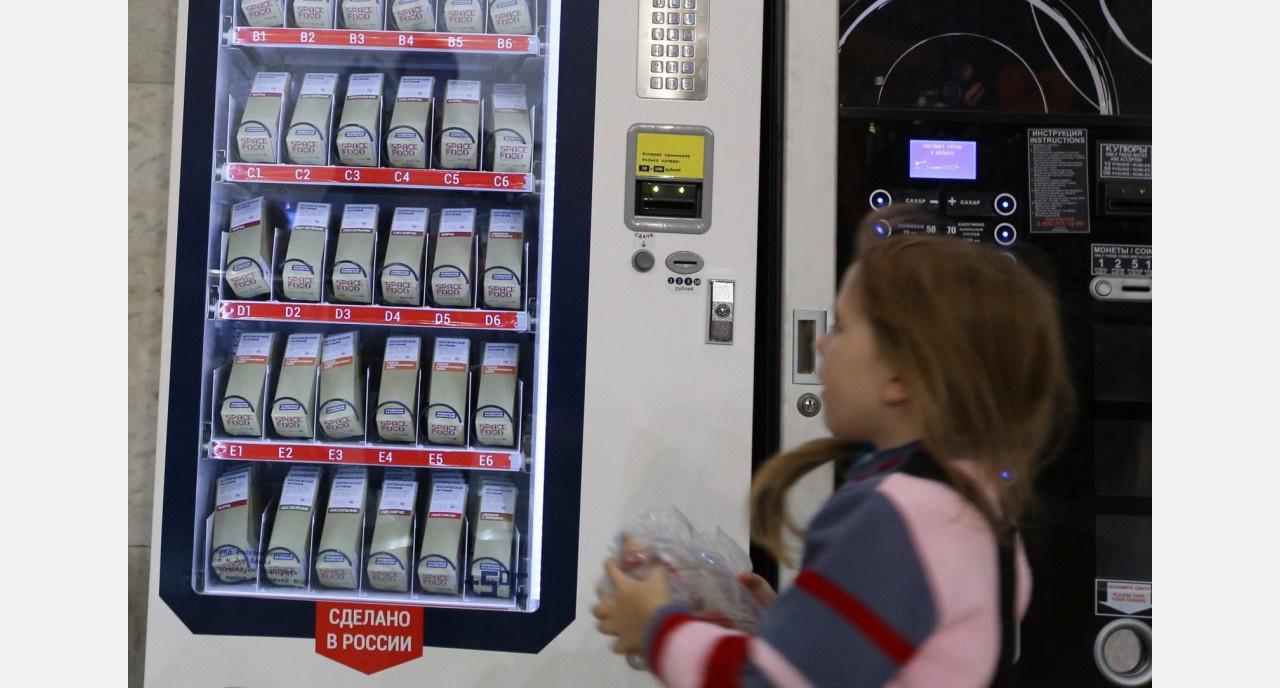 Булка вместо обеда: в школах Златоуста появятся автоматы для «перекусов»