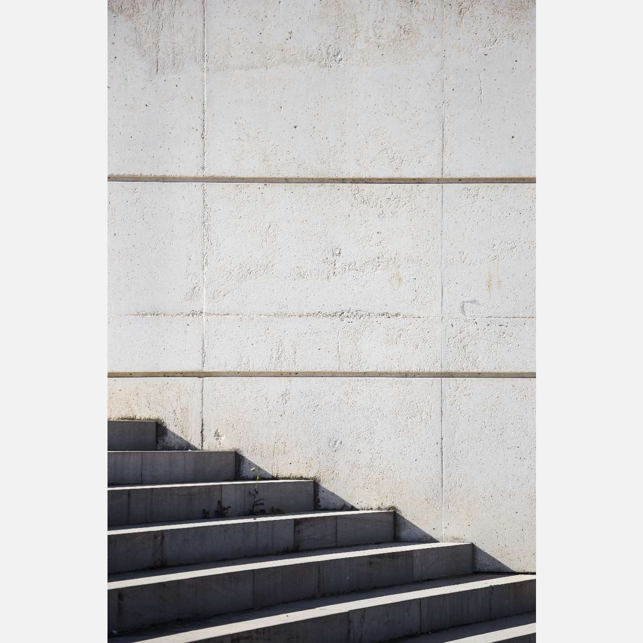 В Златоусте продолжат ремонтировать лестницы