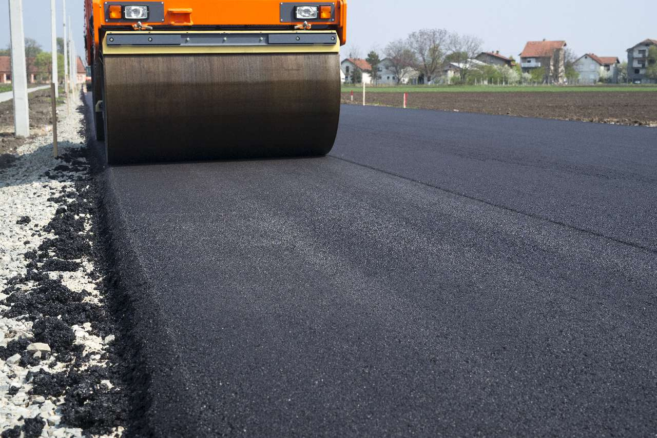 Всё сделаем! Златоустовцам пообещали уложить асфальт