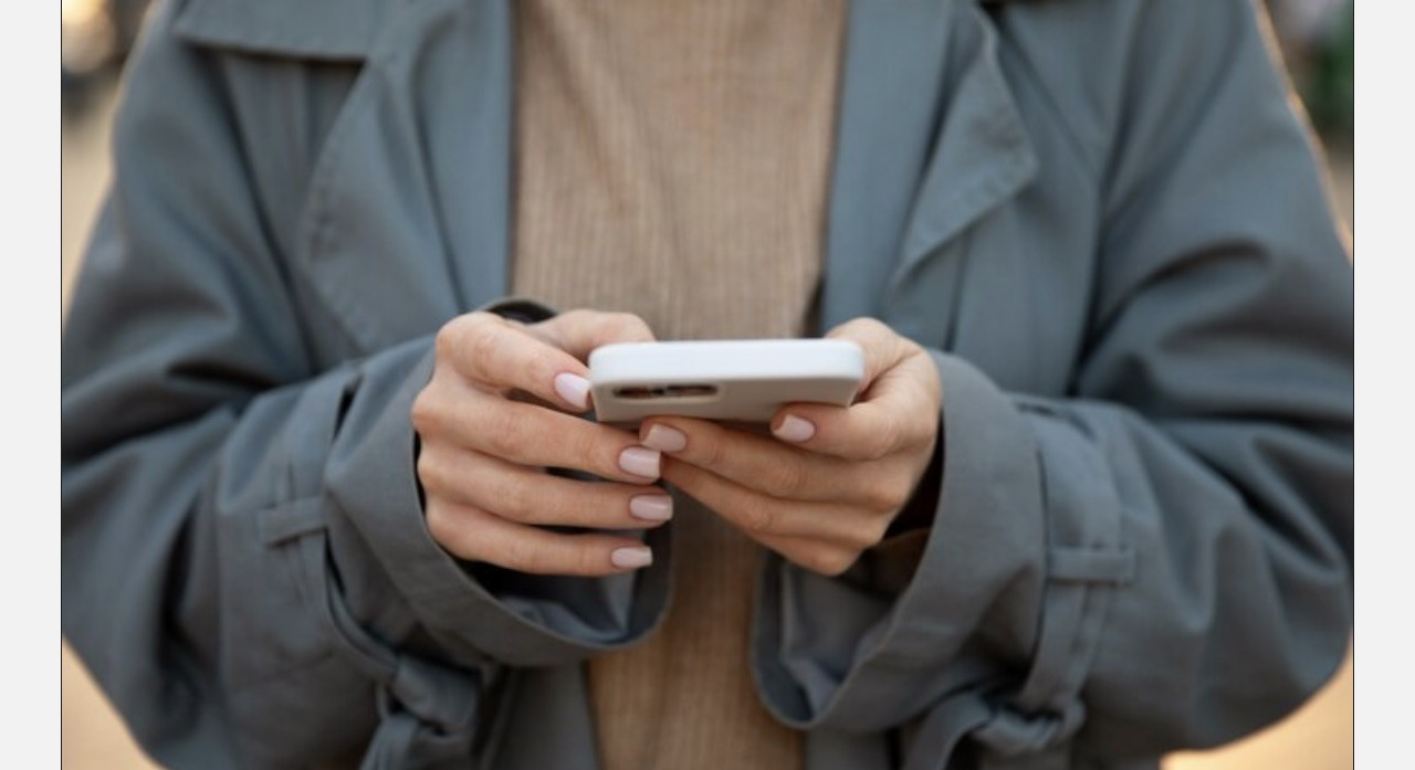 Ни шагу без смартфона: жители Златоуста – о том, «что в головах» у зумеров  