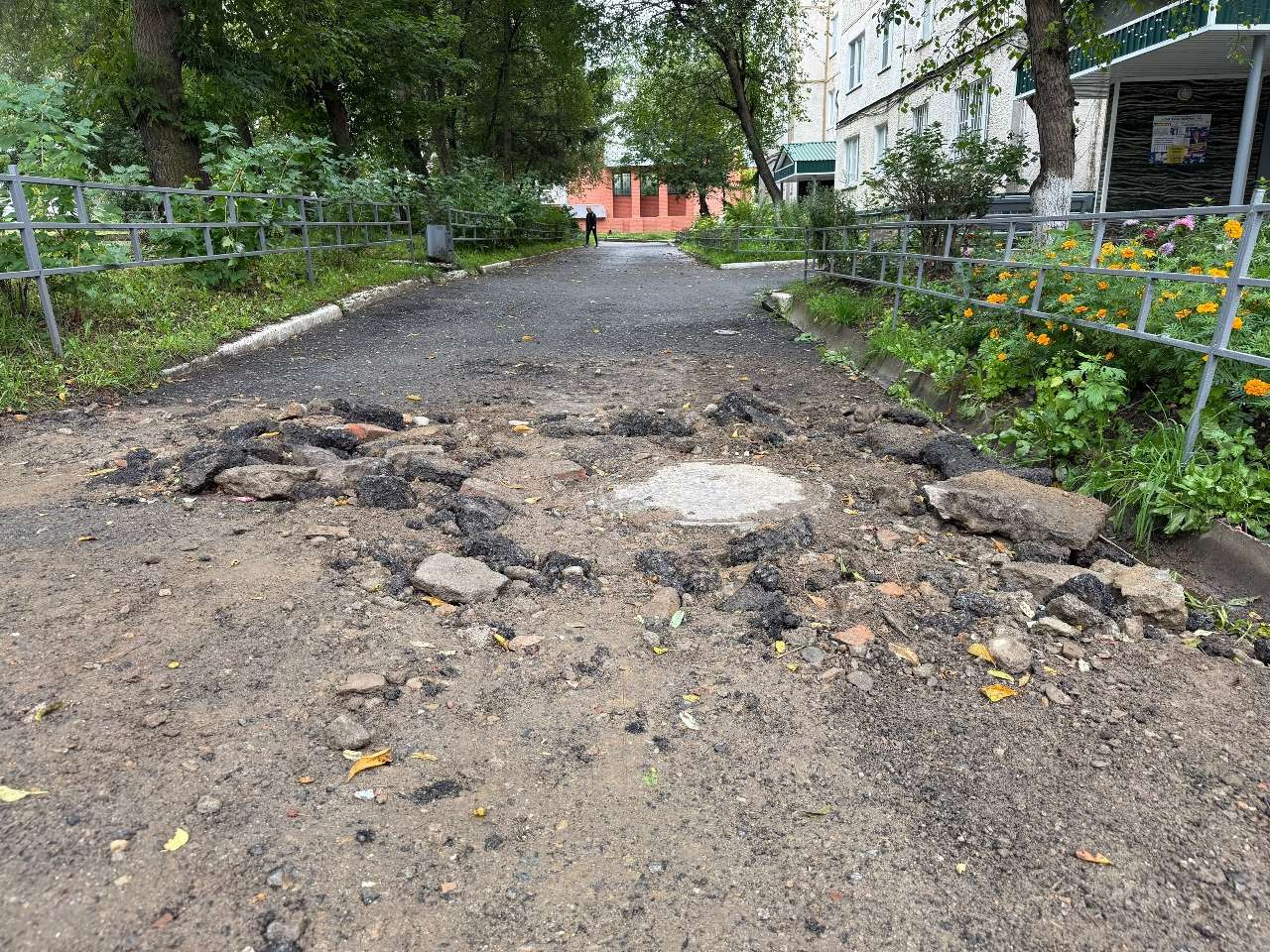 Это провал: жители Златоуста жалуются на коммунальные ямы