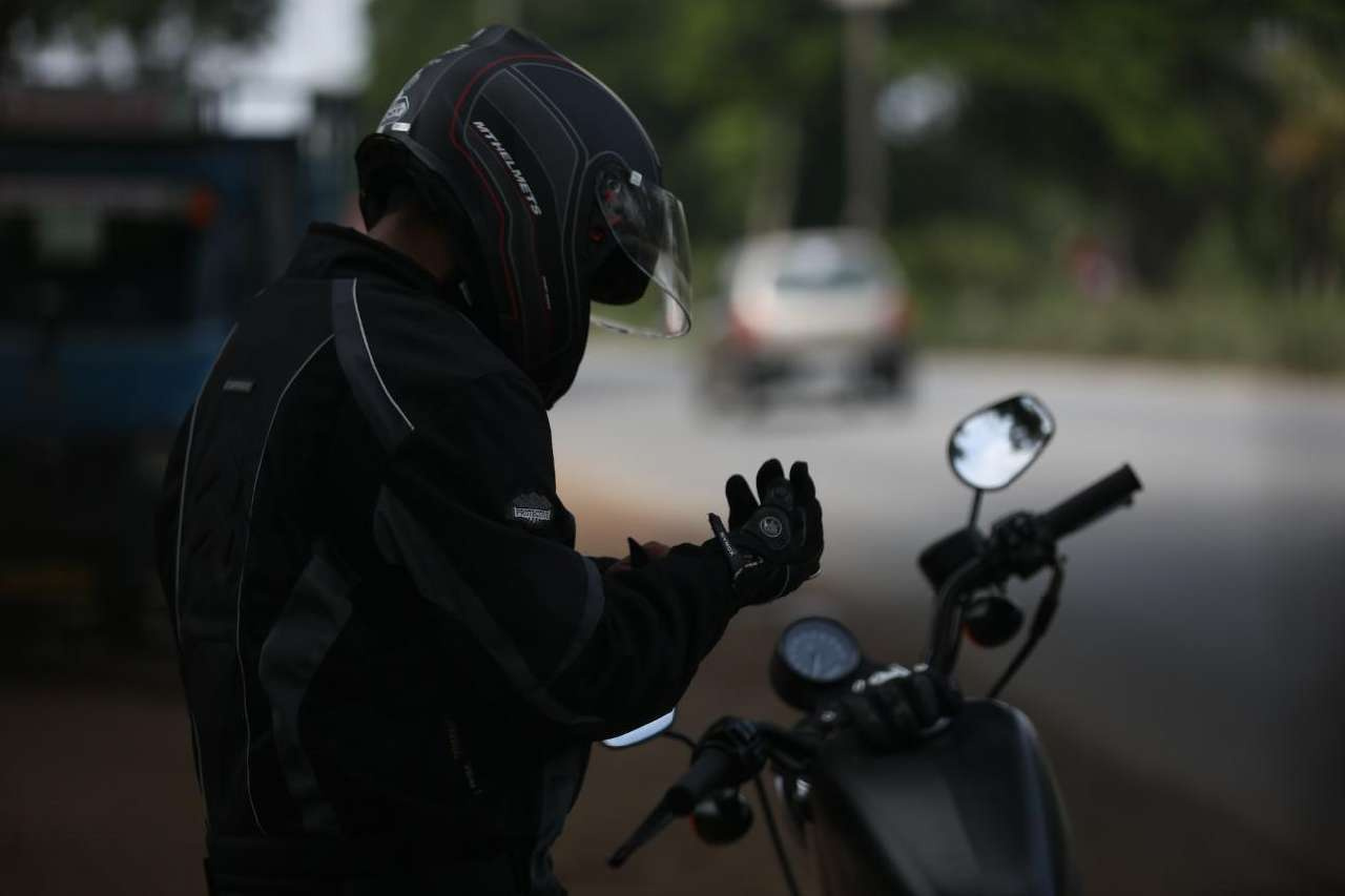 Наденьте шлем: в Челябинской области проверяют мотоциклистов