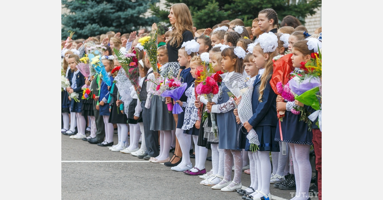 Передумали: в России разрешили школьные линейки