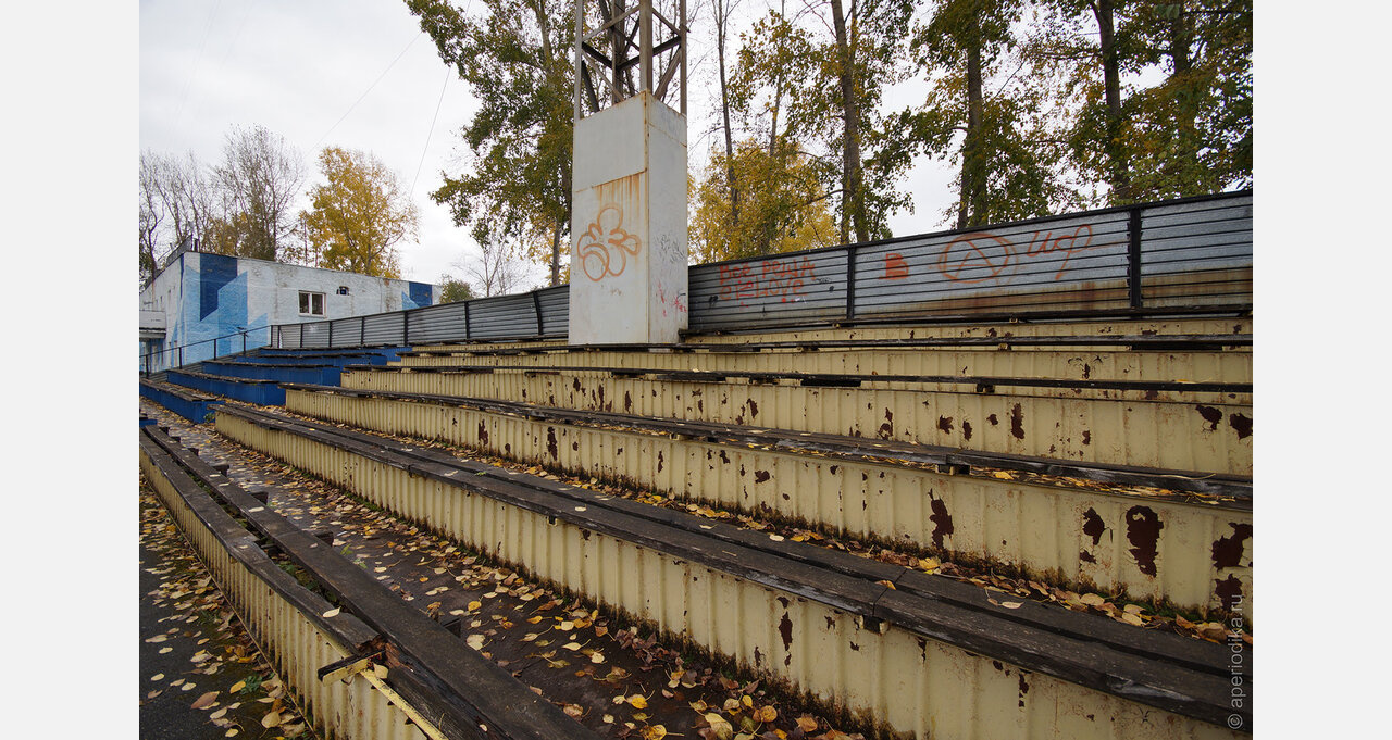 Со стадиона в Златоусте украли забор