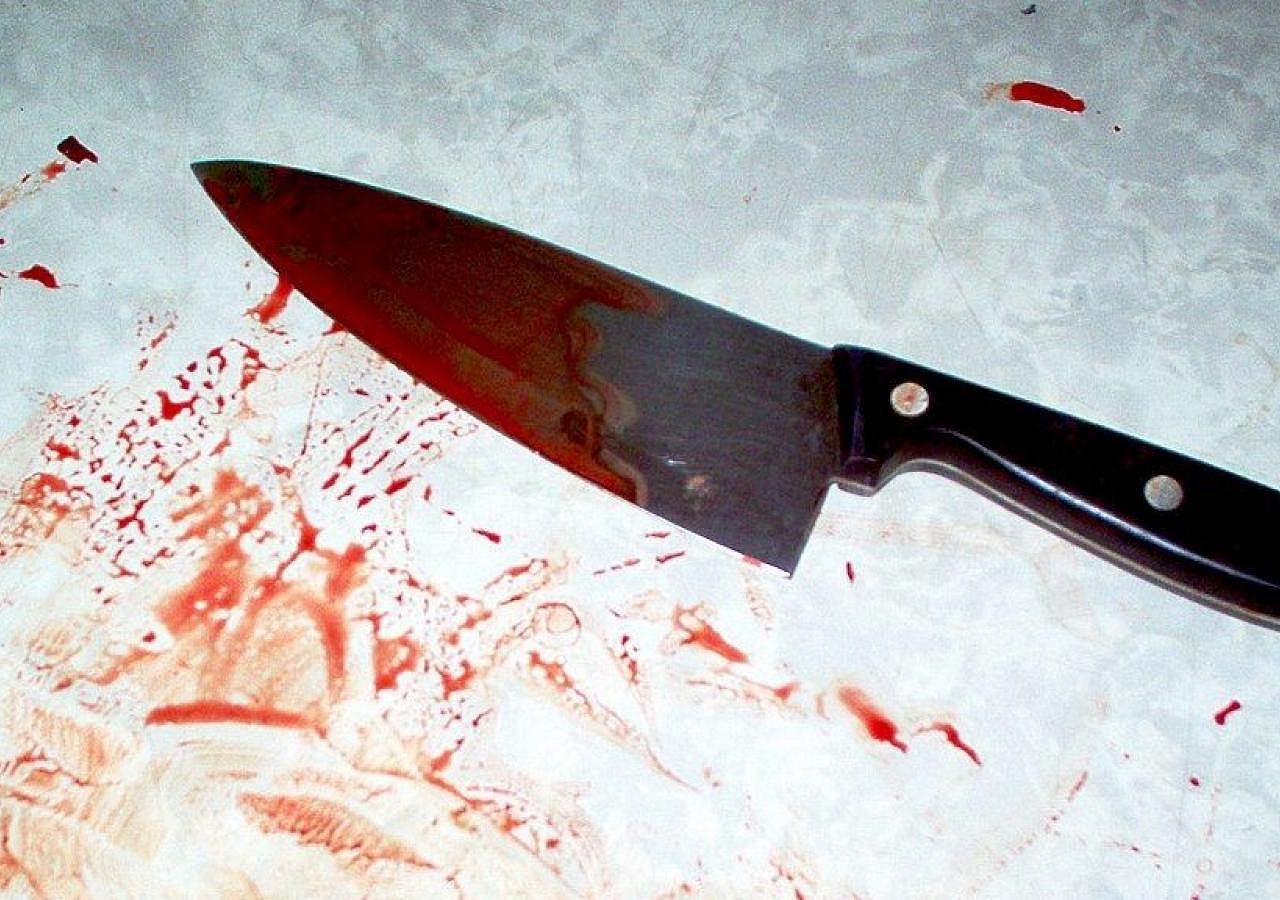 Кто кого: жительница Златоуста зарезала мужа-душителя