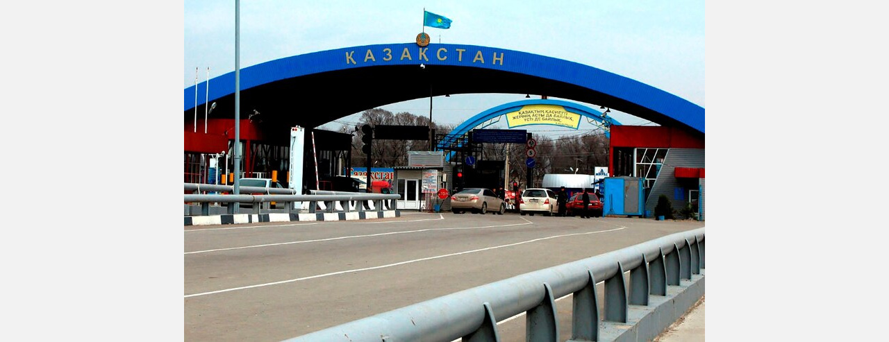 Челябинская таможня передала государству ничейную детскую обувь