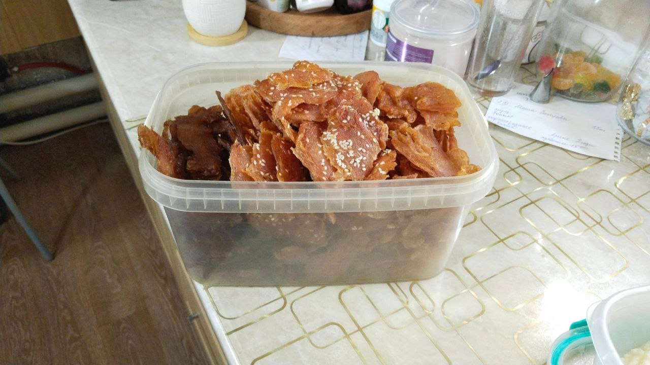 Вялим-повялим: жительницы Златоуста освоили мясные чипсы