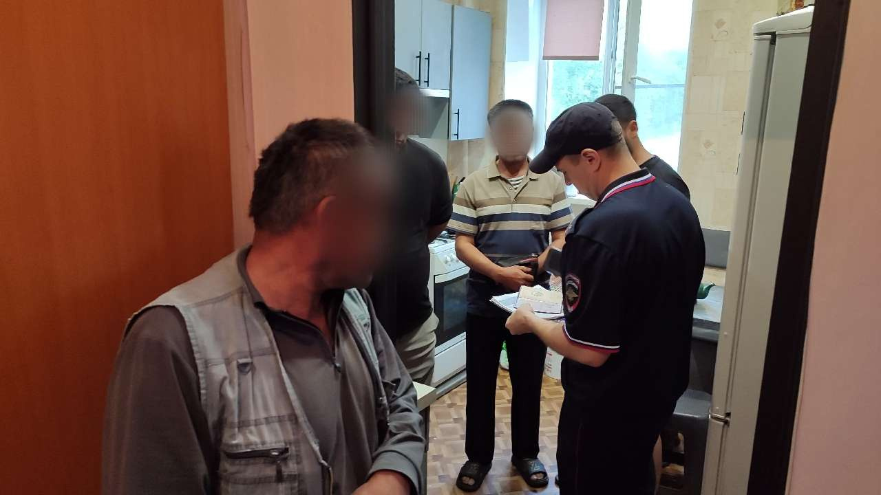 В Златоусте к ответственности привлекли трёх мигрантов