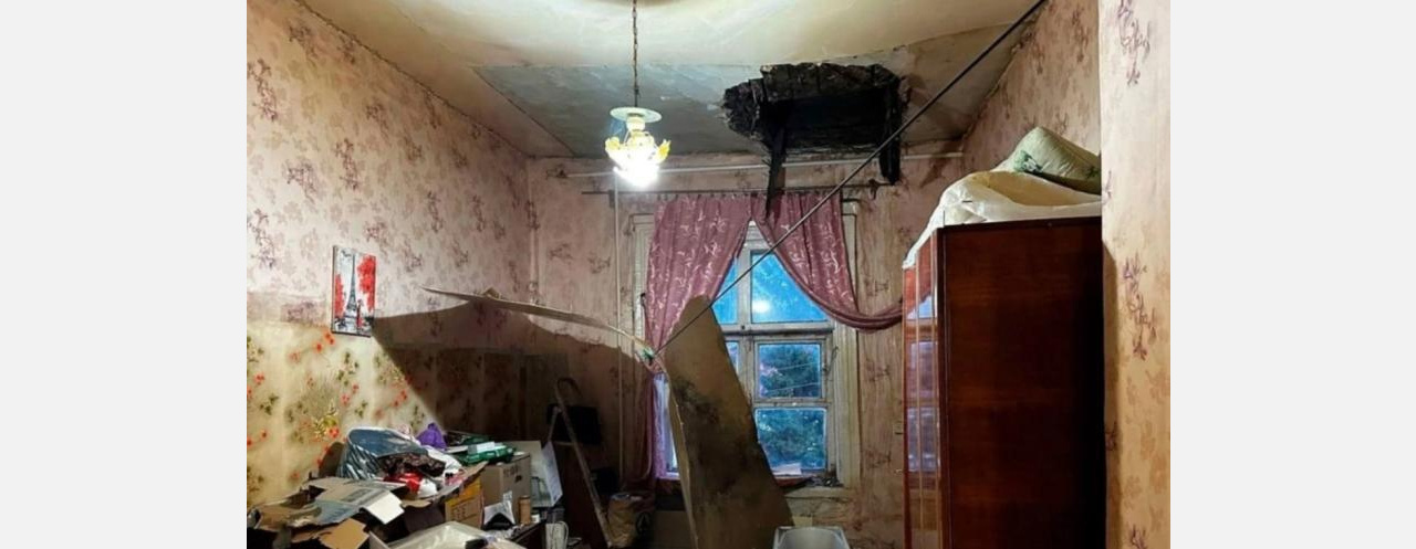 Златоустовская семья переехала из дома с рухнувшим потолком